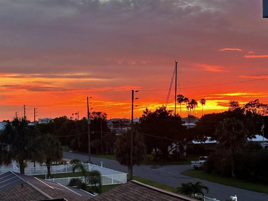5 Bed3Bath Waterfront Pool Home With Full Gym, Office, And Heated Pool! Hernando Beach Exterior foto